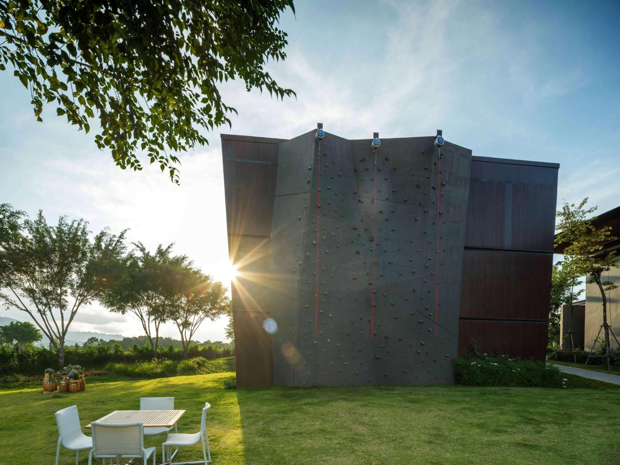 Отель Dusitd2 Khao Yai Му-Си Экстерьер фото